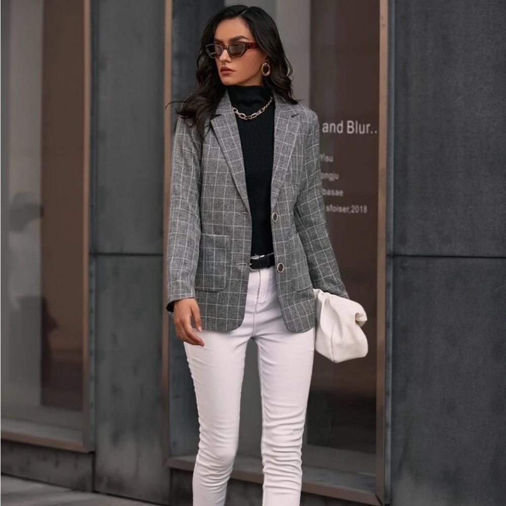 •SOLD•Gray Plaid Blazer - Picture 4 of 4